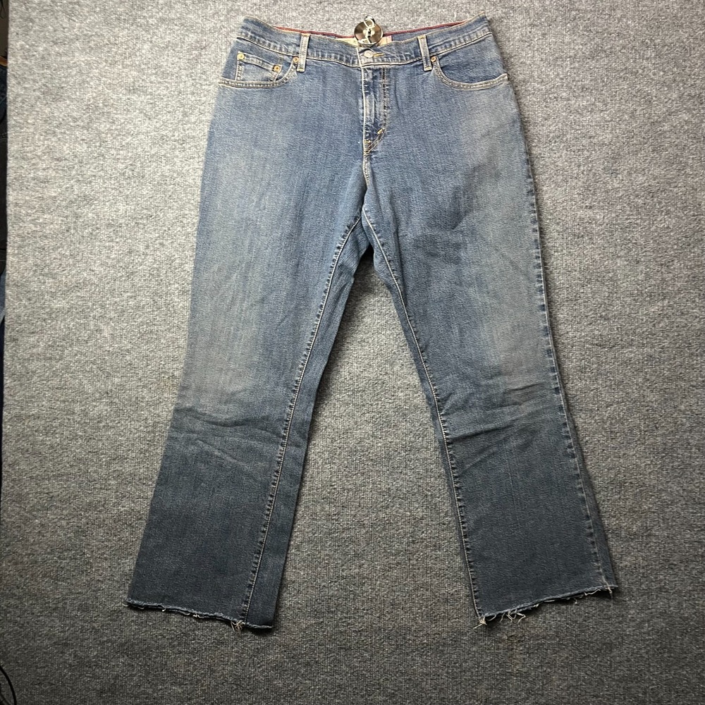 Levi's 550 Relaxed Bootcut Jeans Women's 12M Blue Denim Frayed‎ Classic - 34X28